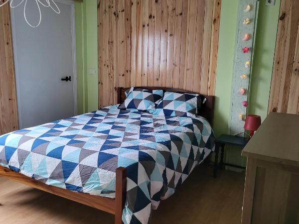 RiverHouse - Near River - Near Ocean - Near Porto : photo 5 de la chambre suite - vue sur jardin