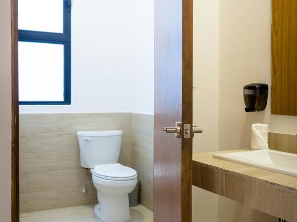 Nomads Party Hostel : photo 4 de la chambre chambre double - accessible aux personnes à mobilité réduite