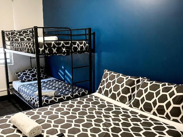 MOM Darwin : photo 1 de la chambre private four share with bathroom