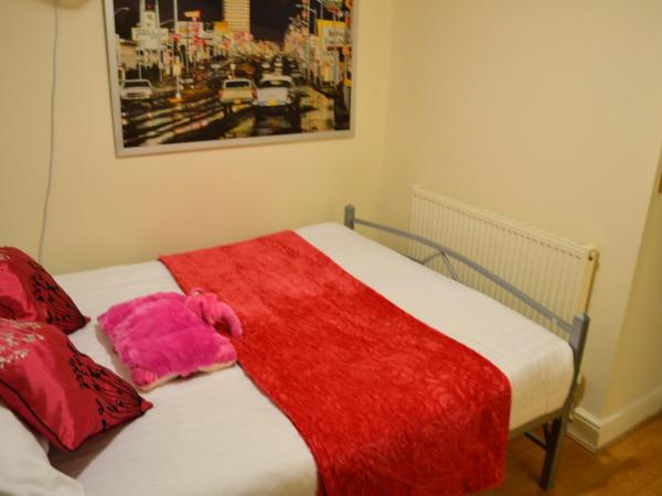 City London Hotel : photo 3 de la chambre chambre double avec salle de bains commune