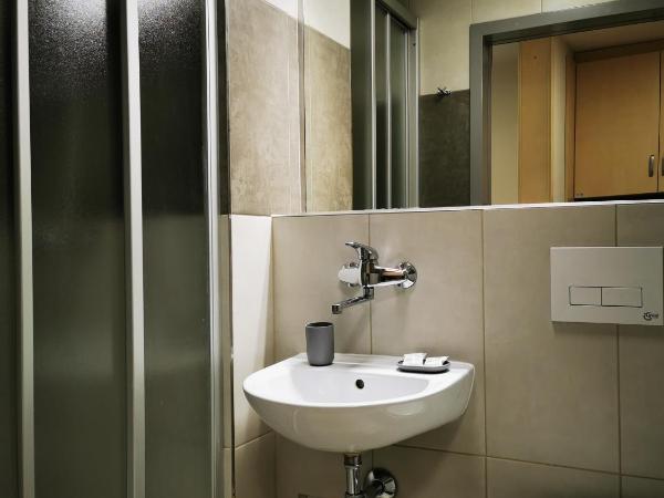 Dom Studencki Zaułek : photo 3 de la chambre chambre double standard