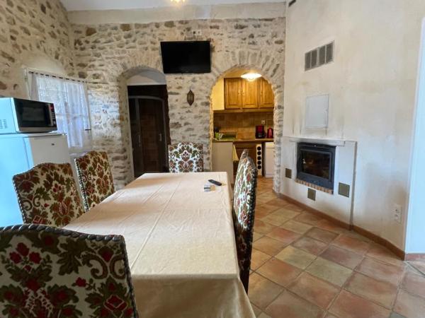 Le Fenouillet Cottage proche des Grands Buffets : photo 8 de la chambre maison 2 chambres