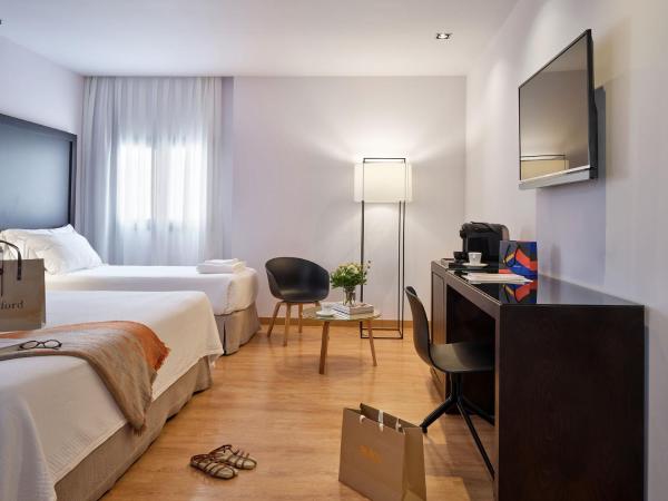 Hotel Fernando III : photo 3 de la chambre chambre double avec lit d'appoint