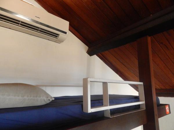 Laranjeiras Hostel : photo 1 de la chambre lit dans dortoir pour hommes de 8 lits avec climatisation