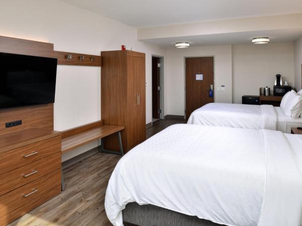 Holiday Inn Express Orlando - South Park, an IHG Hotel : photo 9 de la chambre chambre queen avec 2 lits queen-size- adaptée aux personnes malentendantes/non-fumeurs 