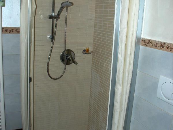 Affittacamere Matteo : photo 6 de la chambre chambre double ou lits jumeaux