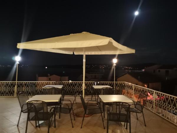 Villa Kairos : photo 10 de la chambre chambre lits jumeaux