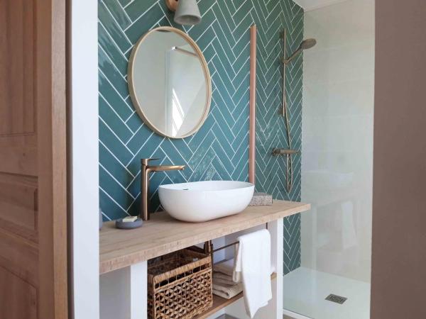 Maison Chemin, chambres d'hôtes à Amboise : photo 6 de la chambre chambre lit queen-size - vue sur jardin