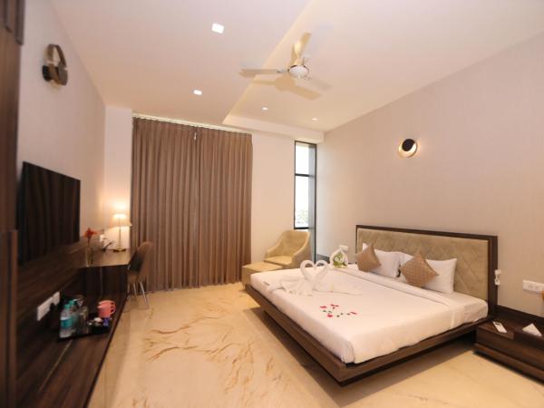 VRR Astoria Hotel & Convention Center : photo 3 de la chambre chambre lit king-size