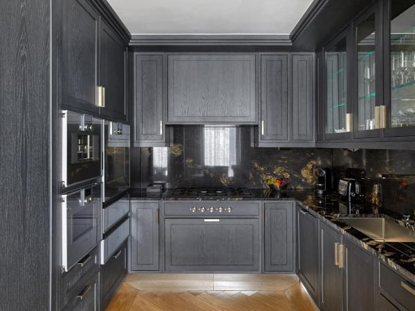 Four Seasons Hotel London at Ten Trinity Square : photo 4 de la chambre one bedroom city view hotel residence