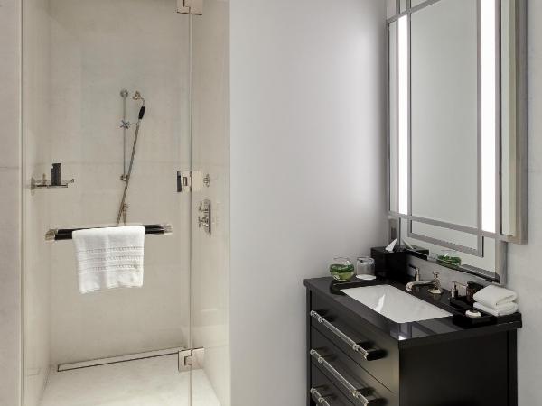 Four Seasons Hotel London at Ten Trinity Square : photo 8 de la chambre three bedroom panoramic view hotel residence