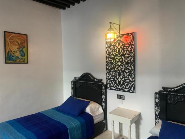 Riad Tingis : photo 4 de la chambre chambre familiale