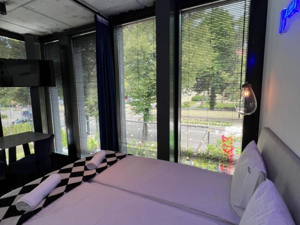 NEON APARTMENTS : photo 5 de la chambre appartement deluxe