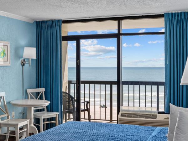 North Shore Oceanfront Resort Hotel : photo 1 de la chambre chambre deluxe avec 2 lits queen-size - côté océan