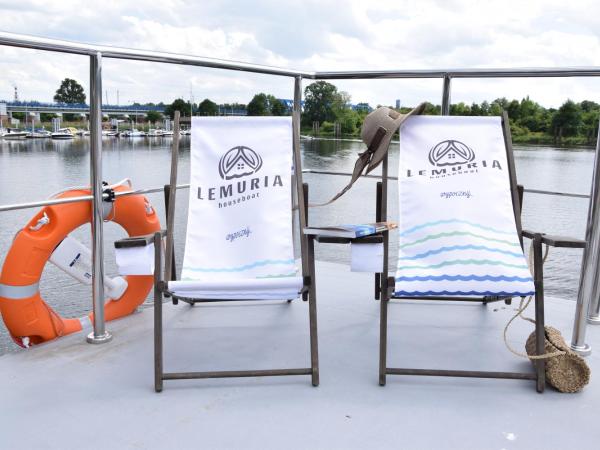 Lemuria Houseboat - pływający domek na wodzie : photo 10 de la chambre appartement