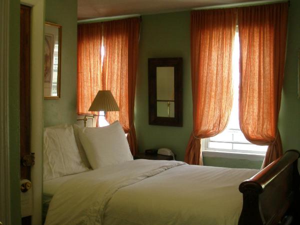 Incentra Village Hotel : photo 3 de la chambre studio lahore avec grand lit et kitchenette