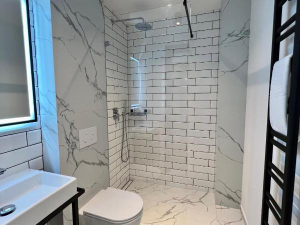 NEON APARTMENTS : photo 6 de la chambre appartement supérieur