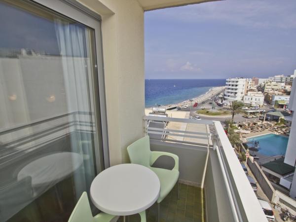 Nafsika Hotel : photo 6 de la chambre chambre lits jumeaux