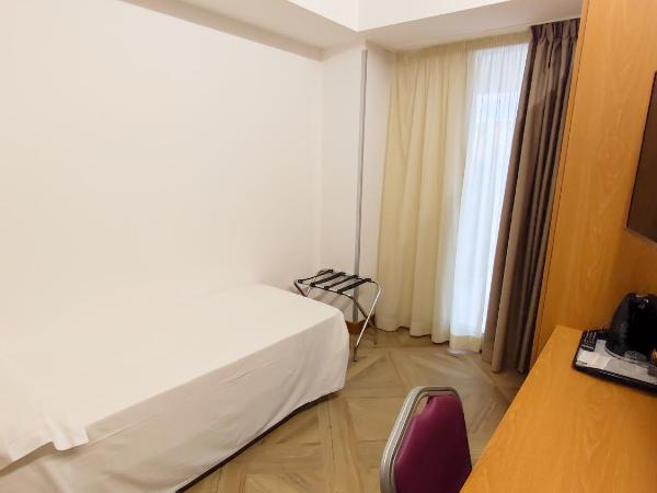 Catania Sea Palace Hotel : photo 2 de la chambre petite chambre simple