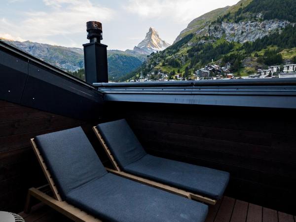 Hotel ZERMAMA Zermatt : photo 8 de la chambre suite deluxe avec jacuzzi - vue sur mont cervin