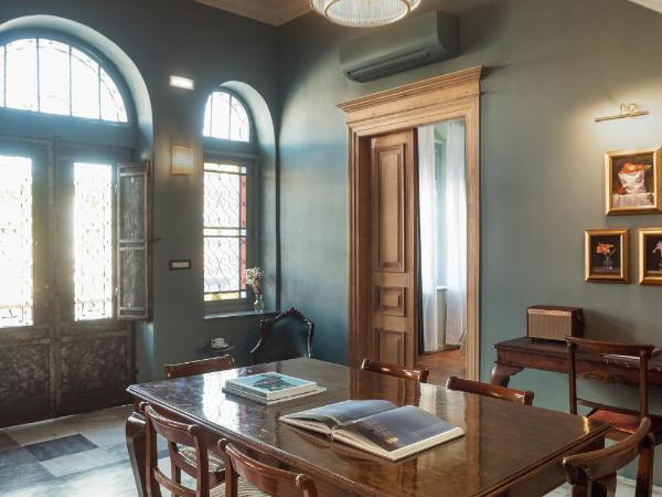 Saray Monumental Luxury Villa Medieval Town, Rhodes : photo 5 de la chambre chambre double - vue sur jardin