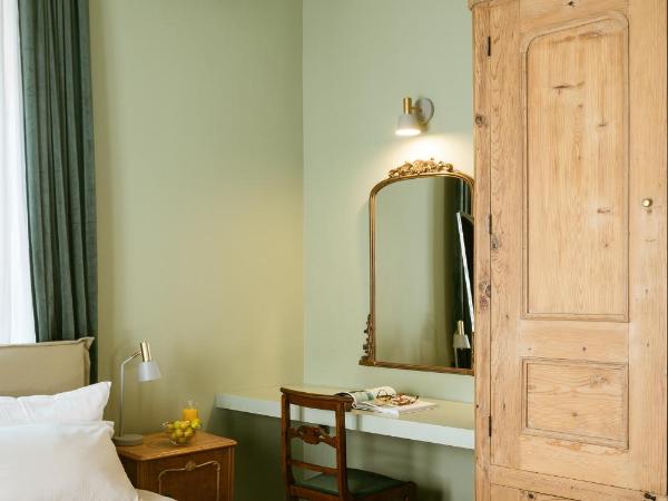 Saray Monumental Luxury Villa Medieval Town, Rhodes : photo 1 de la chambre chambre double - vue sur jardin