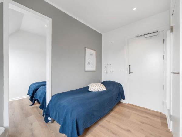 Kragsbjerggaard Vandrerhjem : photo 6 de la chambre chambre quintuple avec salle de bains commune