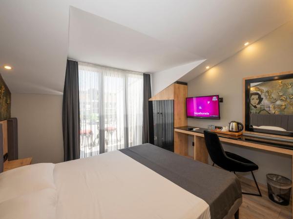 Grand Palace Hotel : photo 1 de la chambre chambre double deluxe avec balcon