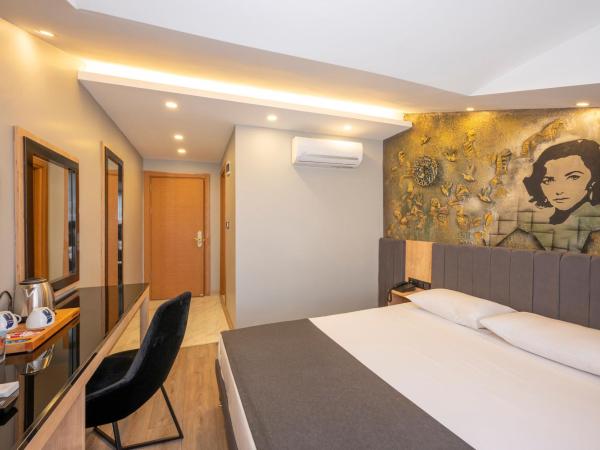 Grand Palace Hotel : photo 2 de la chambre chambre double deluxe avec balcon