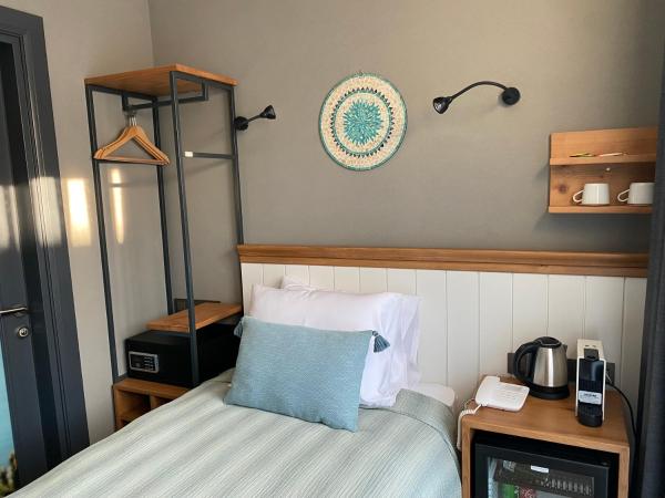 Istanbul Old City Colorful Houses Balat PETRION Hotel : photo 5 de la chambre chambre simple