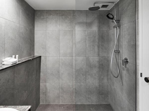 Holiday Inn Sydney Airport, an IHG Hotel : photo 3 de la chambre chambre lit king-size standard - Étage supérieur