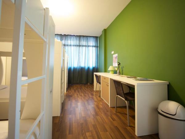 Funk Lounge Hostel : photo 6 de la chambre lit dans dortoir mixte de 6 lits
