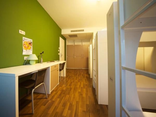 Funk Lounge Hostel : photo 9 de la chambre lit dans dortoir mixte de 6 lits