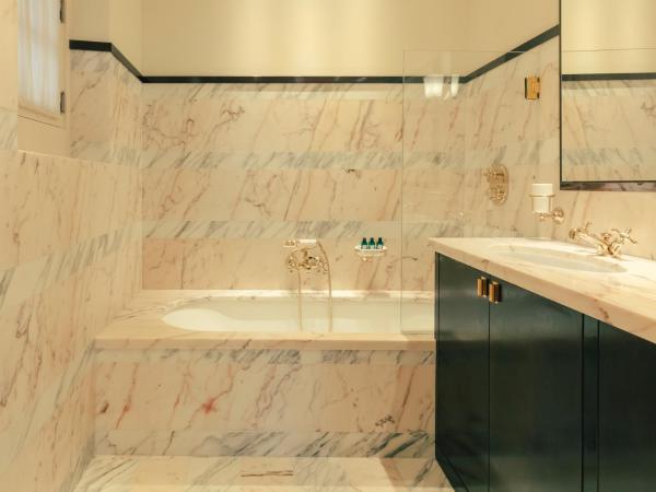 Hotel la Ponche : photo 4 de la chambre chambre supérieure