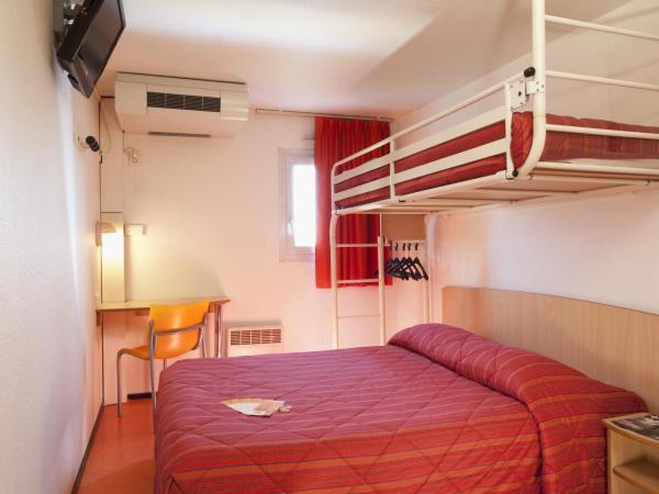 Premiere Classe Evreux : photo 1 de la chambre chambre triple (1 lit double et 1 lit simple)