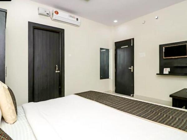 Rama HS : photo 3 de la chambre chambre double avec salle de bains privative