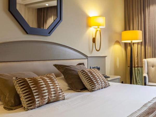 Hotel Bahía : photo 5 de la chambre chambre double supérieure (3 adultes)