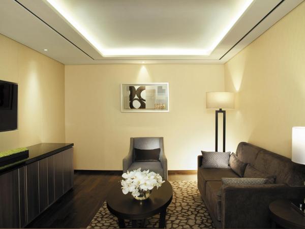 LOTTE City Hotel Mapo : photo 2 de la chambre suite supérieure avec chambre double