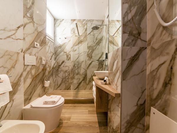 Life Hotel : photo 7 de la chambre suite familiale