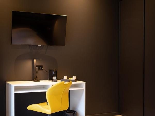 Boutique Hôtel, La Cour de la Reine, Rooftop city center : photo 1 de la chambre chambre double deluxe