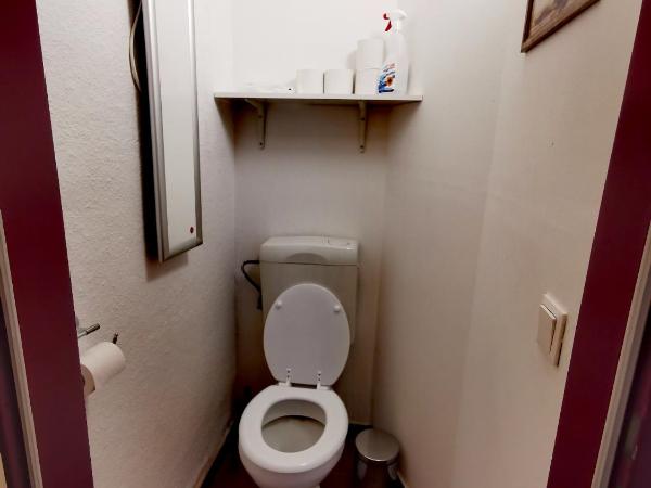 7brunnen Hostel & Guest House : photo 3 de la chambre petite chambre double