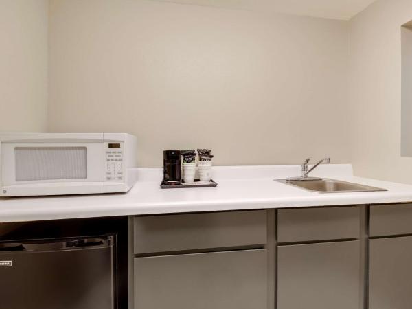 SureStay Plus Hotel by Best Western Houston Medical Center : photo 1 de la chambre suite lit queen-size