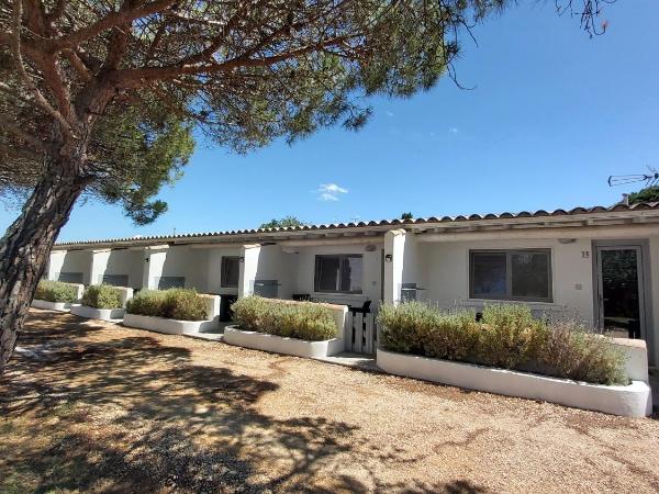 Hotel Mas des Lys : photo 5 de la chambre chambre triple confort avec baignoire