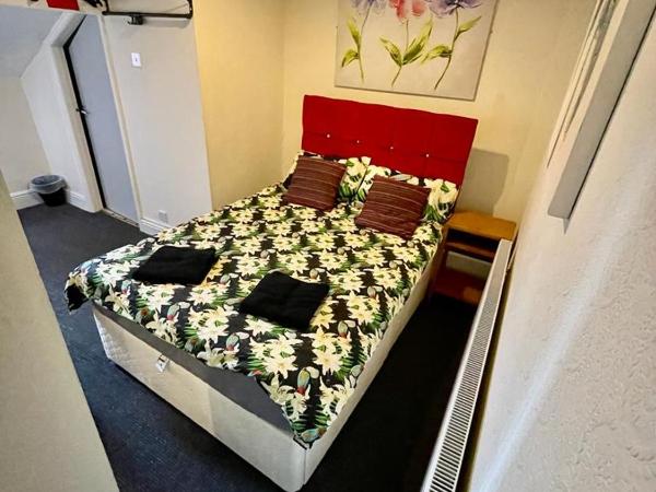 Hayward Hotel : photo 9 de la chambre chambre double avec salle de bains privative