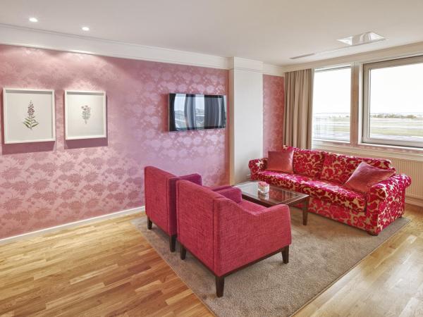 Reykjavik Natura - Berjaya Iceland Hotels : photo 7 de la chambre suite lit king-size