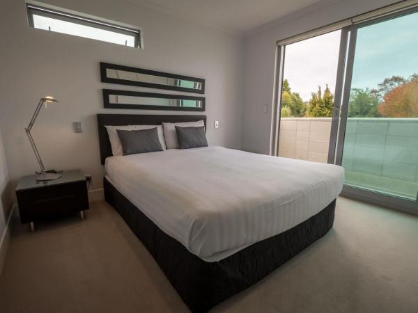 Sacred Waters Taupo : photo 10 de la chambre appartement 2 chambres avec vue sur le lac