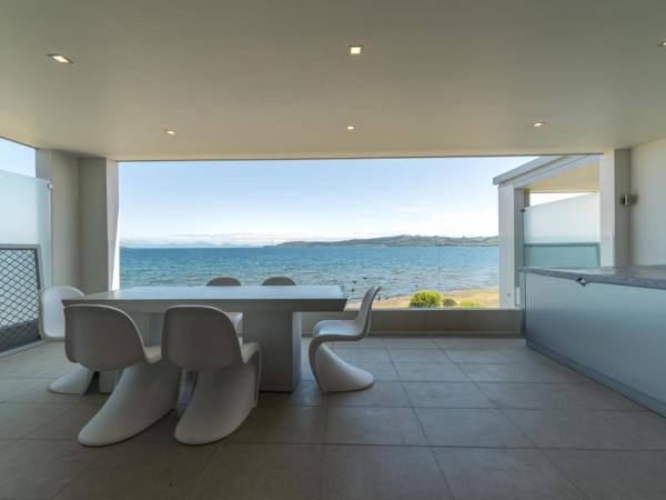 Sacred Waters Taupo : photo 5 de la chambre appartement 3 chambres face au lac