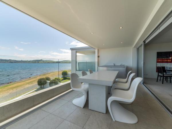 Sacred Waters Taupo : photo 10 de la chambre appartement 3 chambres face au lac