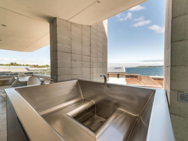 Sacred Waters Taupo : photo 9 de la chambre appartement 3 chambres avec vue sur le lac