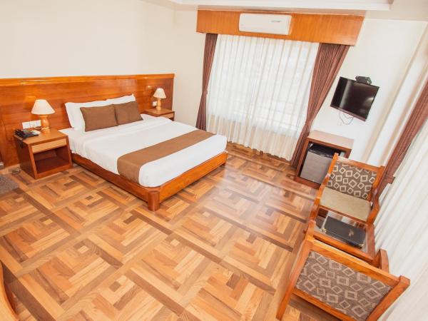 Mount View Pokhara : photo 6 de la chambre chambre double deluxe avec balcon